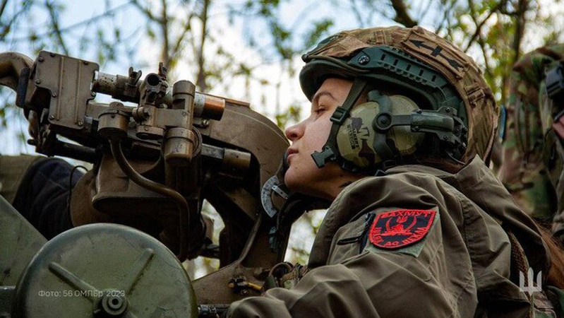 Ворог наступає на трьох напрямках, відбито більше 20 атак, – Генштаб