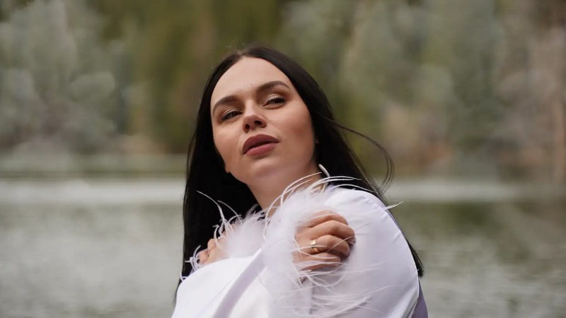 Аліна Жук презентувала пісню і кліп на пісню «Лебеді»