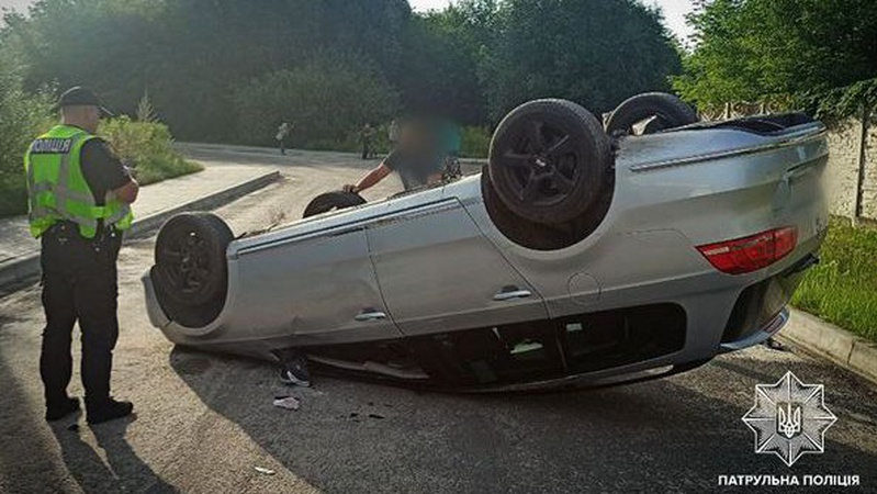 Відомі деталі ДТП на Волині, де легковик перекинувся на дах