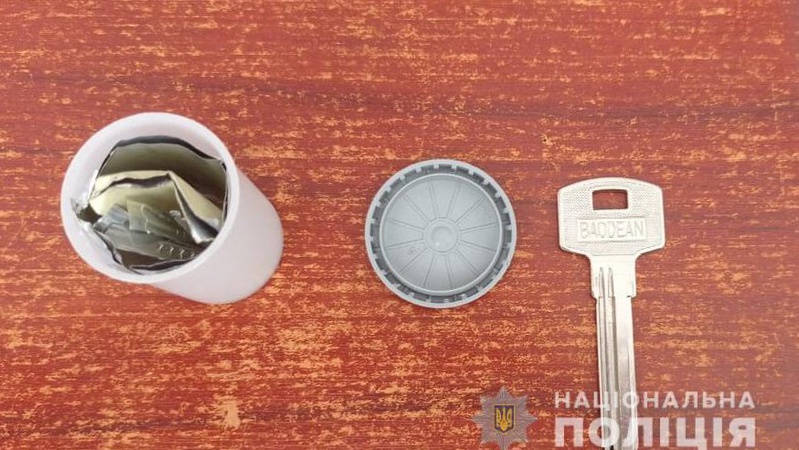 Чоловік із Рівного підбирав ключі до квартир лучан і обкрадав їх