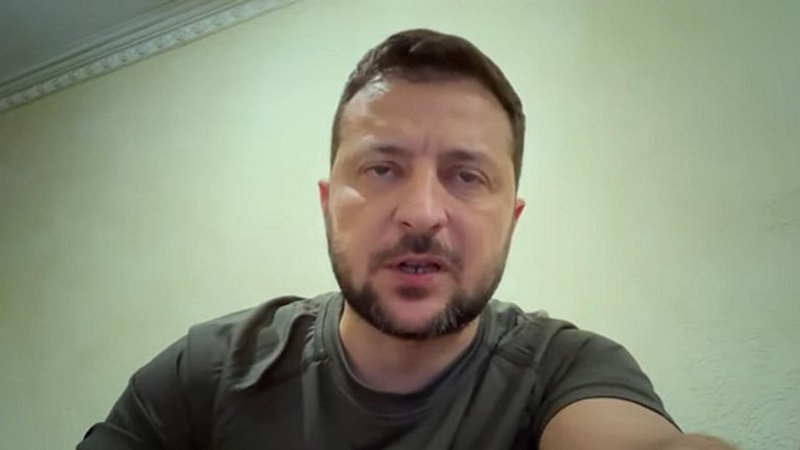 Звичайна дипломатична практика: Зеленський пояснив, чому звільнив 5 послів