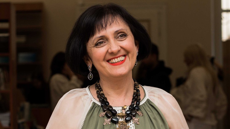 Дара Корній допомагає дітям своїми казками подолати страх від пережитого під час війни