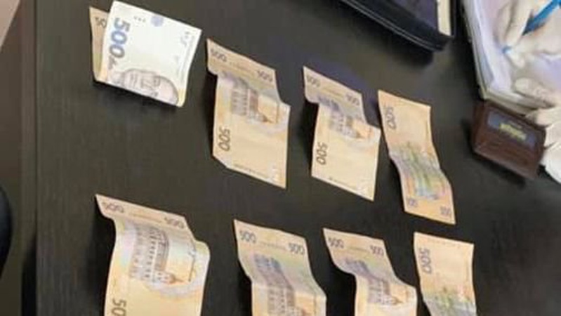 Начальнику Маневицької колонії давали хабар, щоб дозволив пронести заборонені речі