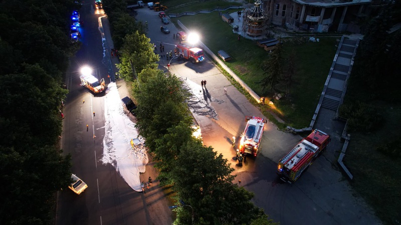 Чому в Луцьку біля парку було багато рятувальників, поліцейських та медиків