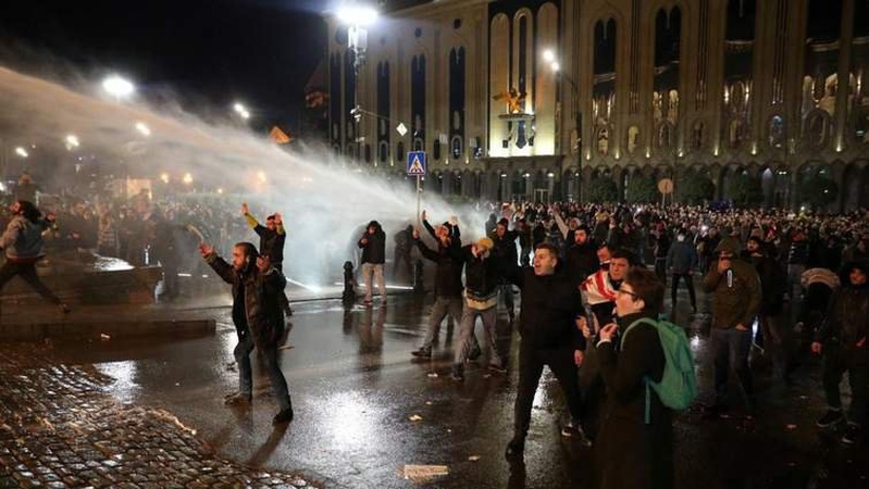 В Тбілісі почалися масові протести через закон про «іноагентів»