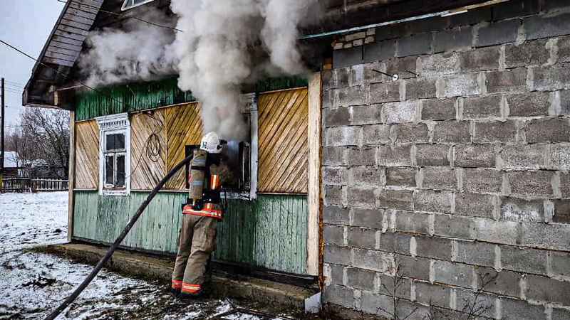 На Волині рятувальники ліквідували пожежу у житловому будинку