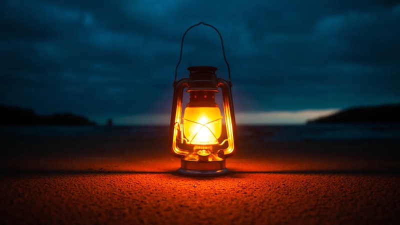 Готуємось економити: експерт назвав дати можливих відключень світла