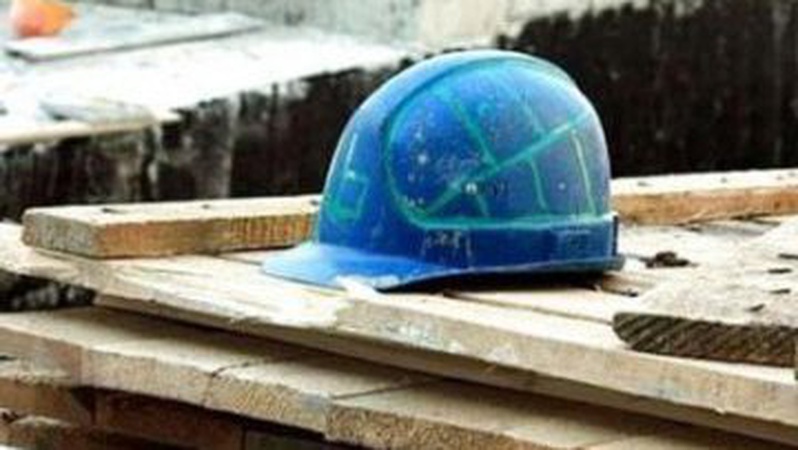 Волинянин загинув під купою дошок