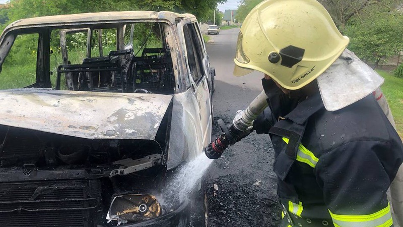 У Володимирі-Волинському згорів бус. ФОТО. ВІДЕО