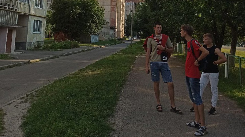 Лучан кличуть на волонтерську школу, схожої на яку в місті ще не було. ВІДЕО