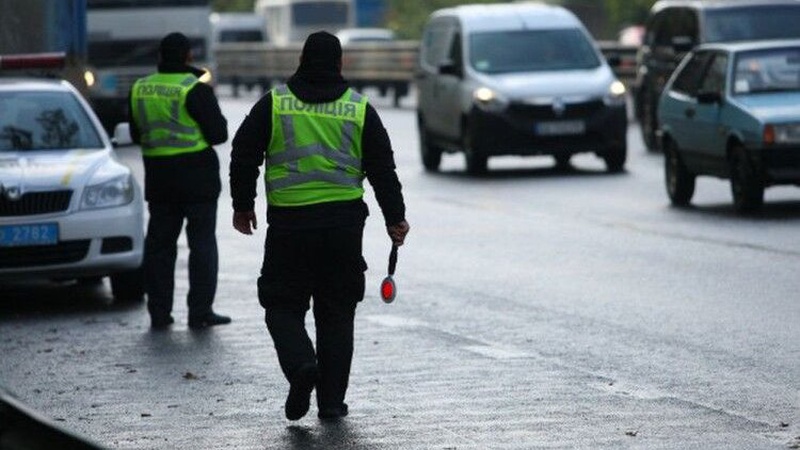 Чергове порушення ПДР:  луцькі муніципали притягнули до відповідальності порушника