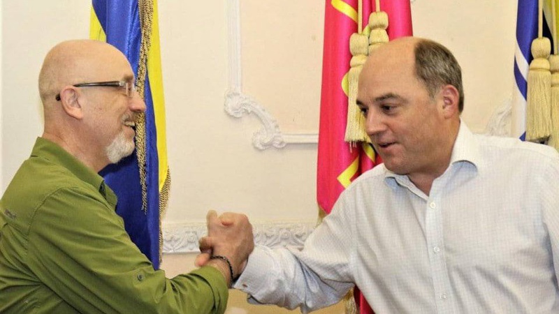 Глава міноборони Британії таємно побував у Києві, щоб обговорити з Резніковим допомогу Україні