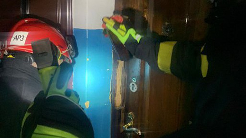 На Волині ДСНСівці допомогли медикам врятувати бабусю