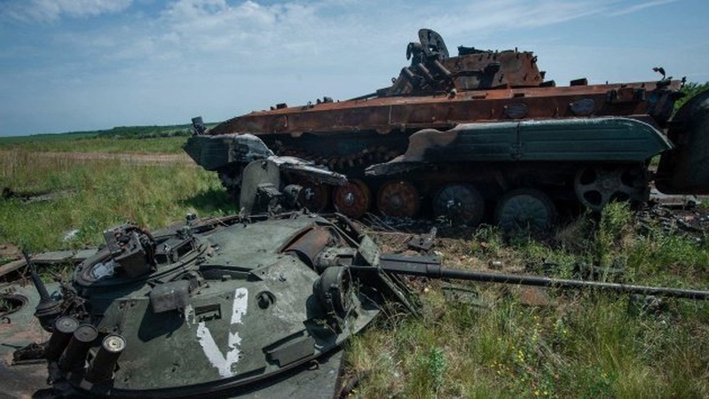 Військові за допомогою дронів перетворили на металобрухт 70 танків рф