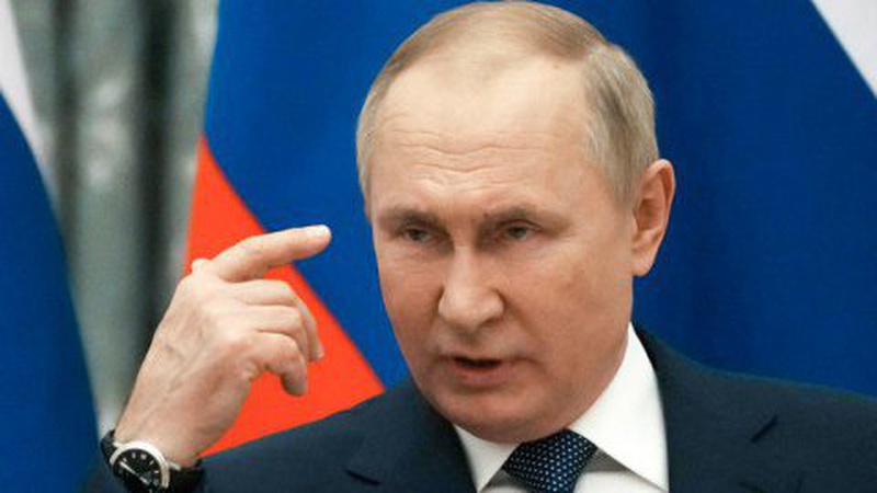 ПУТІН НАПАВ НА УКРАЇНУ