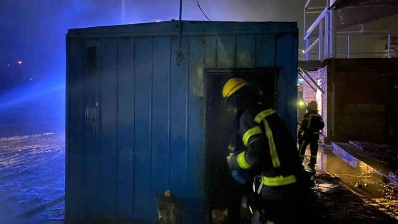 У Нововолинську горів будівельний вагончик. ФОТО