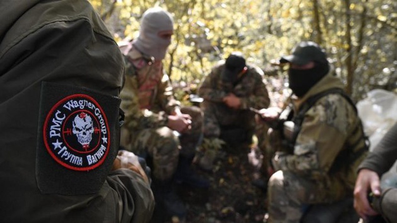 До білорусі прибула вже 14 колона «вагнерівців»