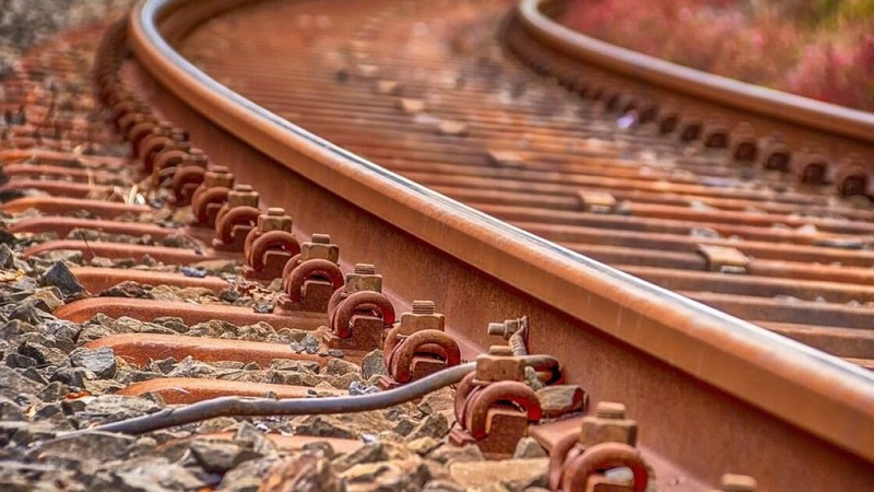 Залізничника з Волині покарали за поширення інформації про переміщення зброї