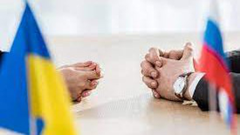 Мирні переговори з рф: у Києві відкидають можливість «Мінську-3».