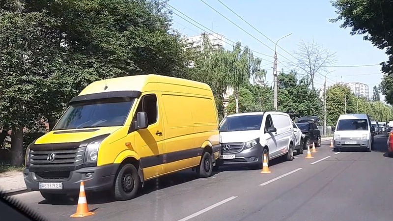 У центрі Луцька зіткнулися чотири автомобілі. ФОТО, ВІДЕО
