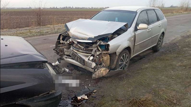 Хотів обігнати: під Луцьком лоб у лоб зіткнулися автомобілі