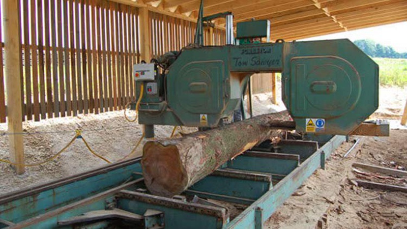 На волинській пилорамі стався нещасний випадок: чоловіка задушило верстатом. ВІДЕО