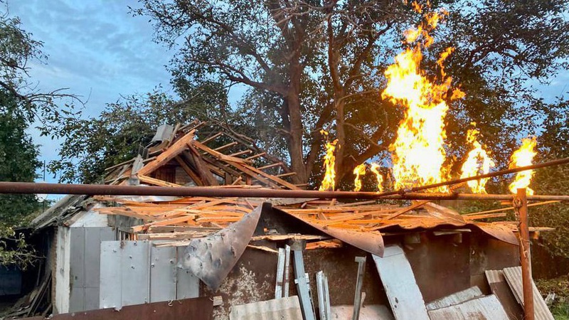 Окупанти випустили майже 30 снарядів по Нікополю та Марганцю: є жертви (ФОТО)