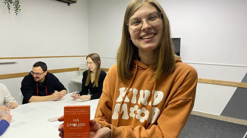 Лучанка створила настільну гру, яка допомагає врегулювати психоемоційний стан