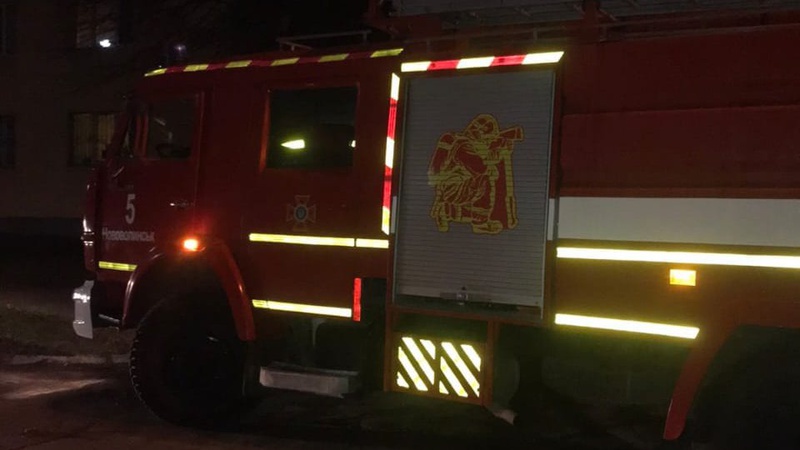 У Нововолинську рятувальники відчинили двері квартири, де перебували двоє маленьких дітей
