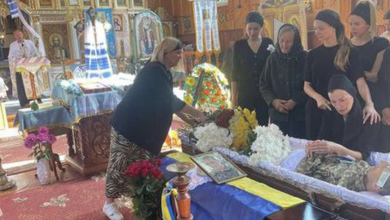 На Волині попрощалися із Героєм Володимиром Котловцем