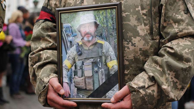 У Луцьку попрощалися із загиблими захисниками Ігорем Бохонюком і Романом Волошкіним (відео)