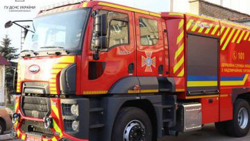 Луцькі рятувальники отримали нове спецавто. ФОТО