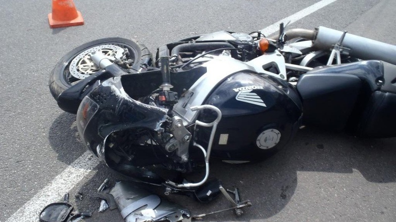 У Луцькому районі 14-річний мотоцикліст наїхав на бордюр і вдарився головою, він у реанімації