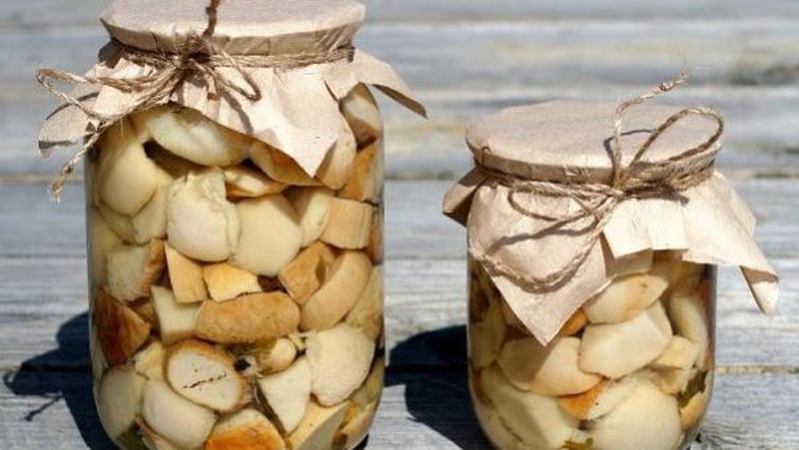 Поїв грибочків: волинянин два тижні лежав у лікарні з ботулізмом