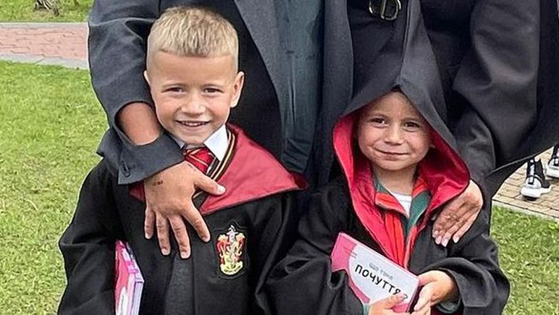 Свято в стилі «Гаррі Поттера»: як відсвяткували перший випускний діти відомого співака з Луцька