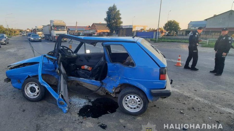 Автотроща поблизу Луцька: постраждав водій легковика