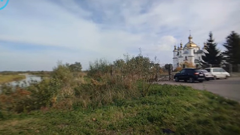 Староста ні сном ні духом про Горбатюків паркан, а настоятель храму каже, що чистили ставок за гроші громади