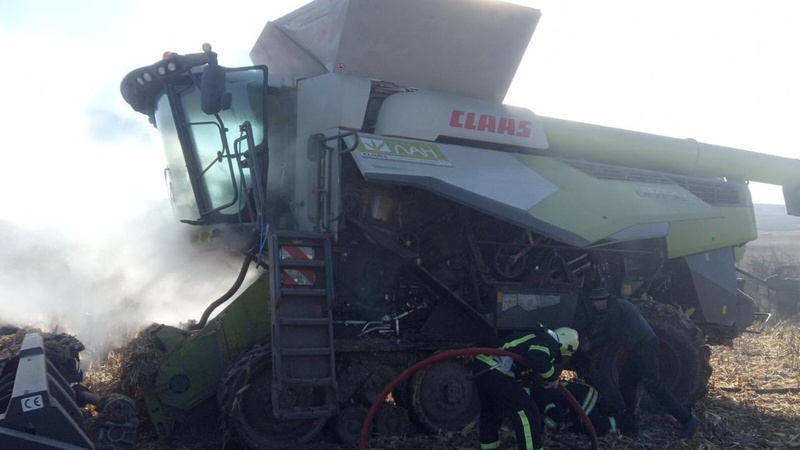 Горів житловий будинок, комбаїн та господарські спопруди: волинські рятувальники за минулу добу ліквідували 5 пожеж