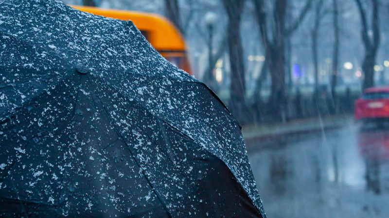 Дощ та мокрий сніг: прогноз погоди на 14 лютого
