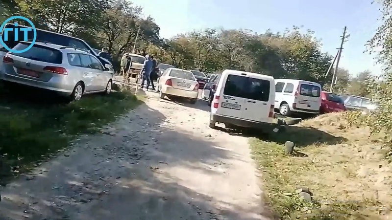 Антисанітарія, безлад і заблоковані вулиці: лучани вимагають перенести авторинок. ВІДЕО