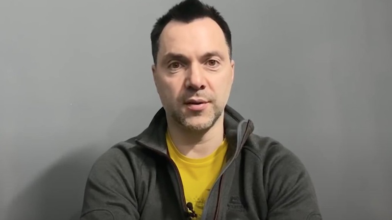 Якщо москва вдарить по Києву, то Україна завдасть удару у відповідь, – Арестович