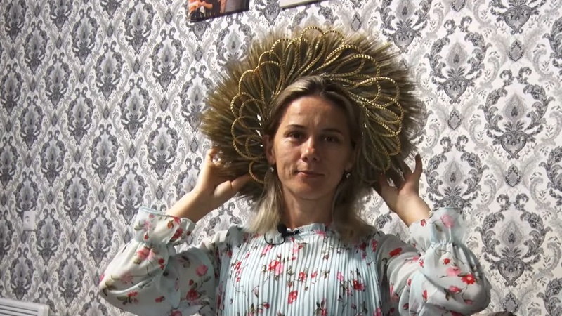 Красиво, стильно та автентично: волинянка творить шедеври із соломи