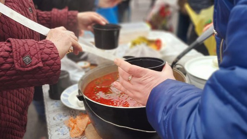 У селищі на Волині запрацювала благодійна їдальня. ВІДЕО