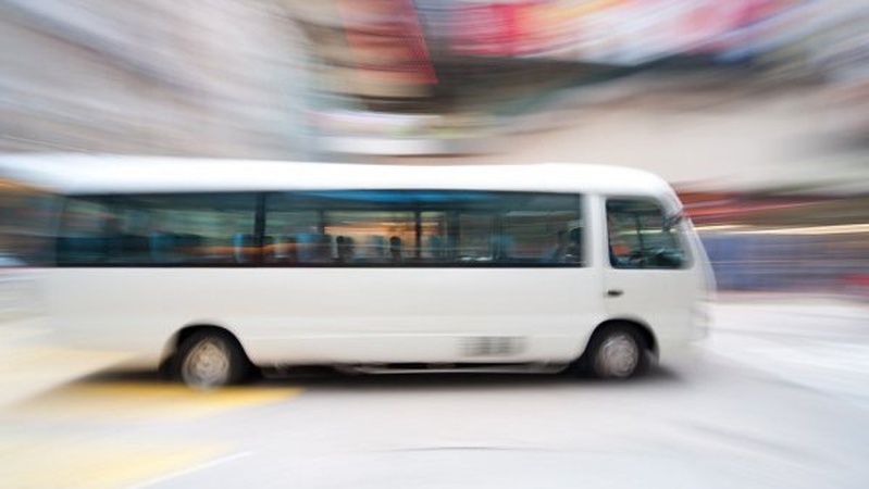 На волинській трасі автобус із пасажирами їхав зустрічною смугою. ВІДЕО