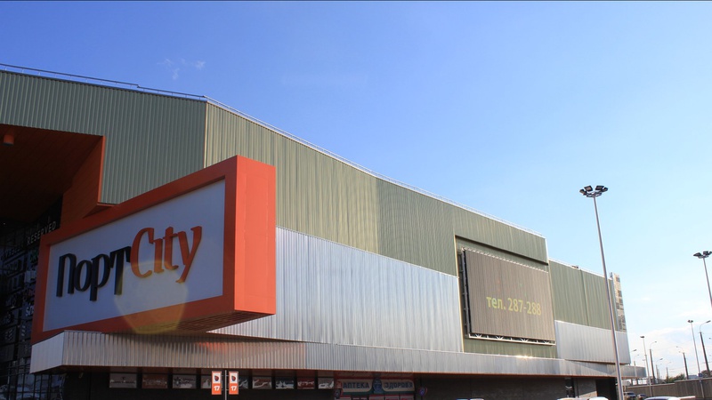 В «ПортСіті» дитина зламала руку після того, як її штовхнув чоловік