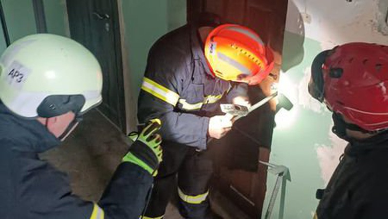 У Луцьку волинські  рятувальники допомогли літній жінці, яка перебувала у зачиненій квартирі