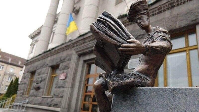 У Луцьку хочуть встановити нові мініскульптури