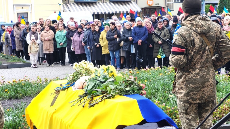 Серце зупинилося через важке поранення: Ковельщина попрощалася із Героєм Ярославом Богданом