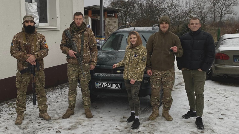 Рідні загиблої медикині з Волині придбали авто та дрон для ЗСУ