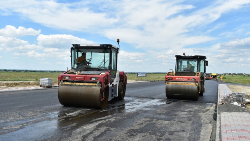 Скільки виділять з бюджету на ремонт волинських доріг у 2022 році